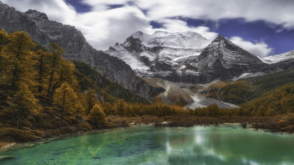 daocheng yading snow mountains